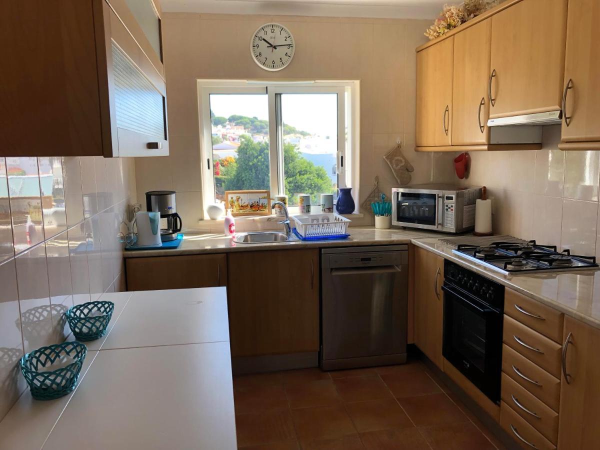 Algarve, Carvoeiro Centre-Ville, Recent Appartement En Duplex Pour 5 Personnes Luaran gambar